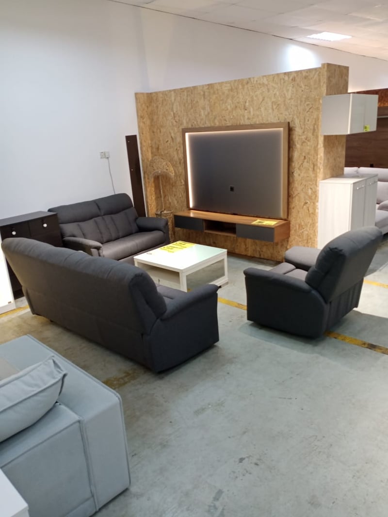 LIVING HALL