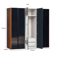 Closet with dimensions labeled on a white background